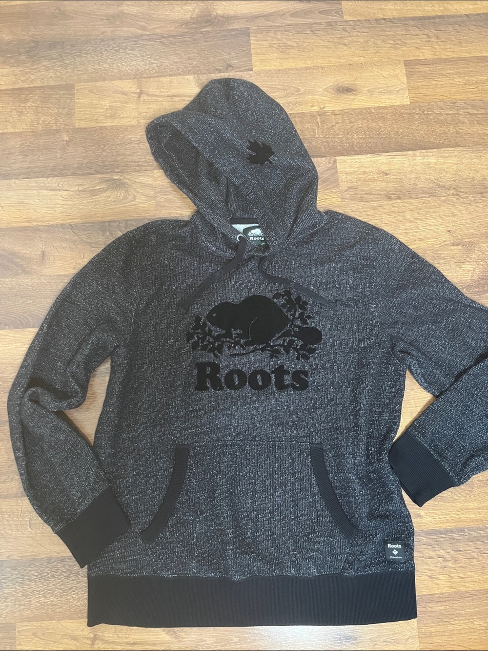 Roots Hoodie Salt n Pepper with Black Felt Beaver Graphic Size Medium Unisex